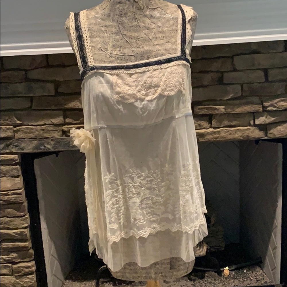 Anthropologie blouse- cream and black lace